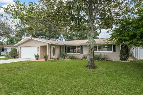 1669 Woodridge Dr, Clearwater, FL 33756
