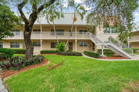10032 65th Ave N #2, Saint Petersburg, FL 33708