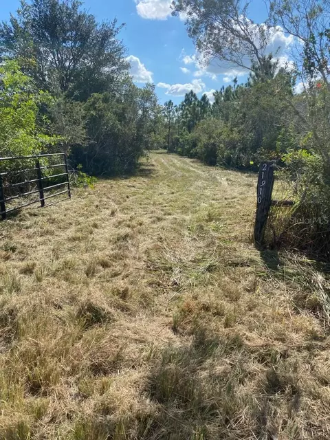 21910 73rd Ave E, Bradenton, FL 34211