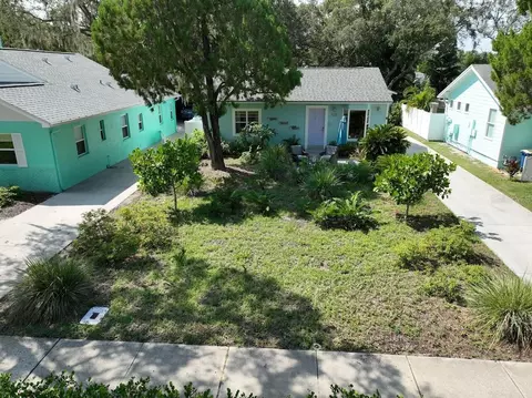 1133 Sedeeva St, Clearwater, FL 33755