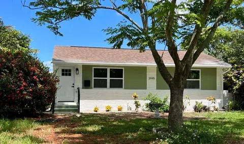 3945 21st St N, Saint Petersburg, FL 33714