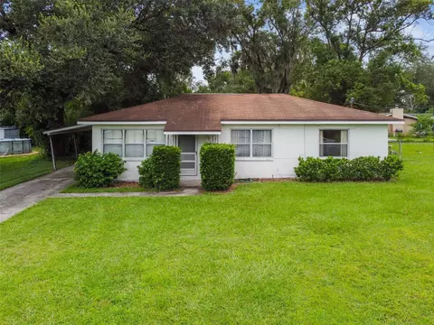 1008 N Palm Dr, Plant City, FL 33563