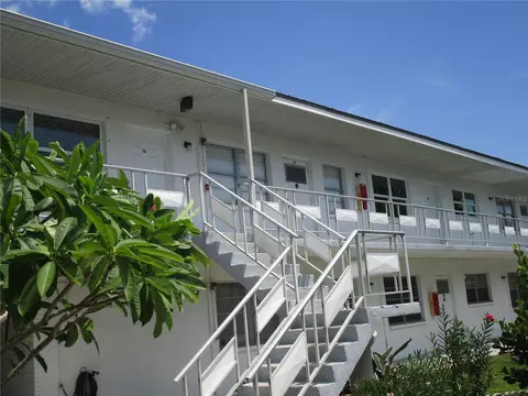 5875 18th St N #17, Saint Petersburg, FL 33714