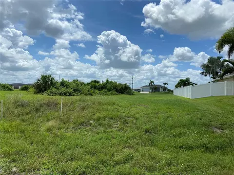 3910 NW 41st St, Cape Coral, FL 33993