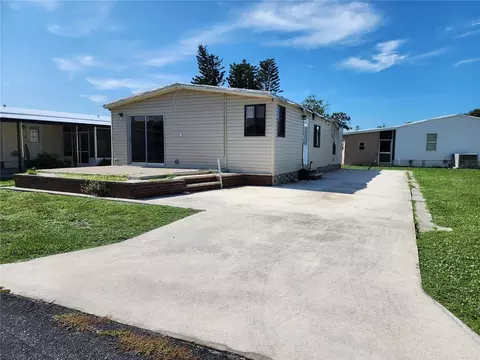 43 N Easter Island Cir, Englewood, FL 34223