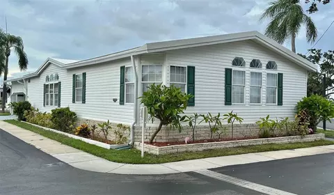 11015 102nd St #156, Largo, FL 33773