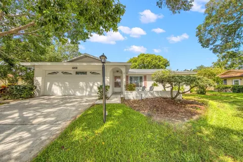 1212 Timberbrooke Dr, Palm Harbor, FL 34684