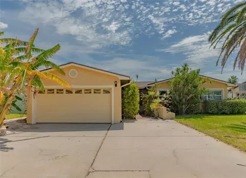 563 Crystal Dr, Madeira Beach, FL 33708