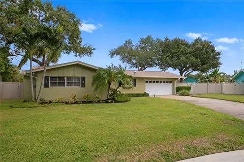 3973 Church Creek Pt, Largo, FL 33774