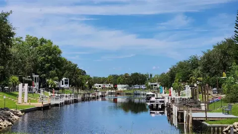 578 Waterway Dr, Lake Wales, FL 33898