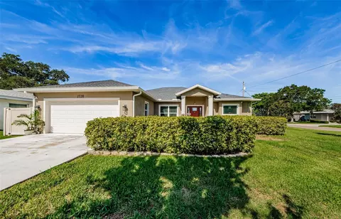 1520 Ruth Rd, Dunedin, FL 34698