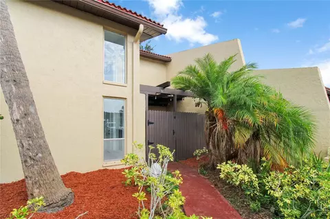 7200 Ulmerton Rd #B5, Largo, FL 33771