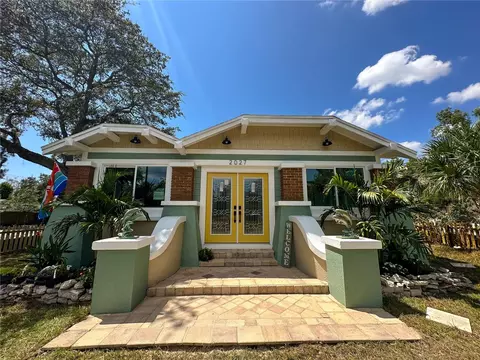 2027 43rd St S, Saint Petersburg, FL 33711