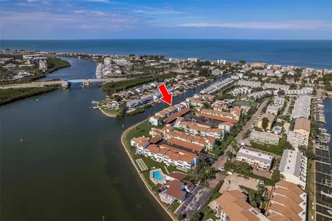 1 Windrush Blvd #60, Indian Rocks Beach, FL 33785