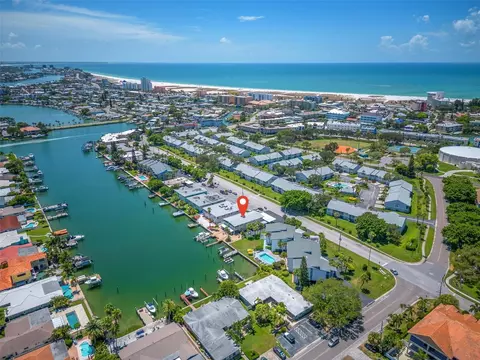 12005 3rd St E #1, Treasure Island, FL 33706