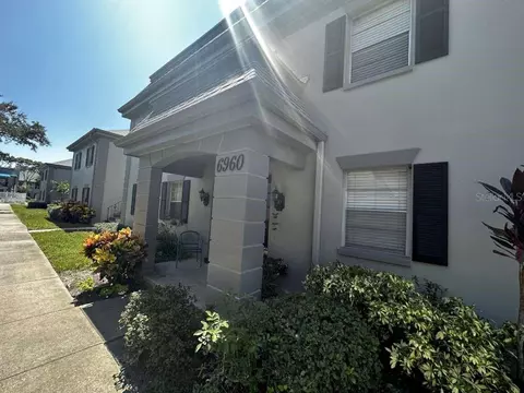 6960 Sunset Dr S #1B, South Pasadena, FL 33707