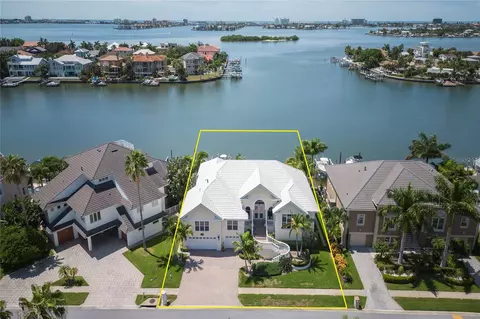 6216 Pasadena Point Blvd, Gulfport, FL 33707