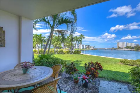 7401 Bay Island Dr S #135, South Pasadena, FL 33707
