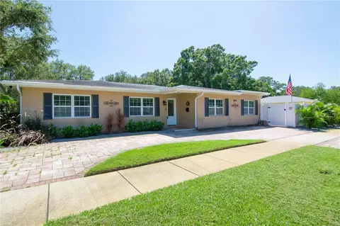 8050 28th Ave N, Saint Petersburg, FL 33710