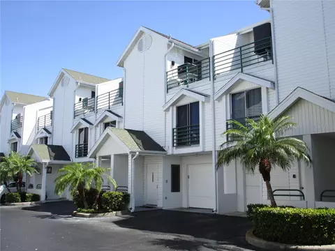 320 Island Way #302, Clearwater Beach, FL 33767