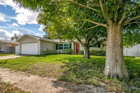 929 Santa Monica Dr, Dunedin, FL 34698