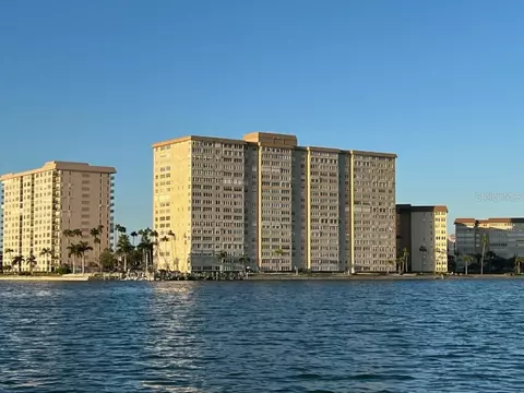 5200 Brittany Dr S #1702, Saint Petersburg, FL 33715