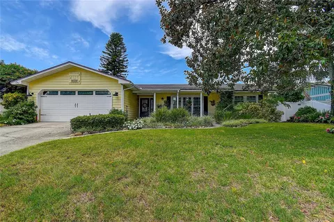 3120 Swan Ln, Safety Harbor, FL 34695