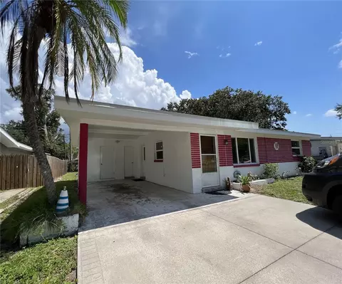 1069 2nd St SW, Largo, FL 33770