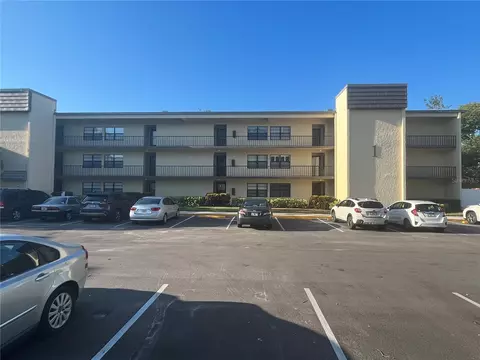 14130 Rosemary Ln #1113, Largo, FL 33774