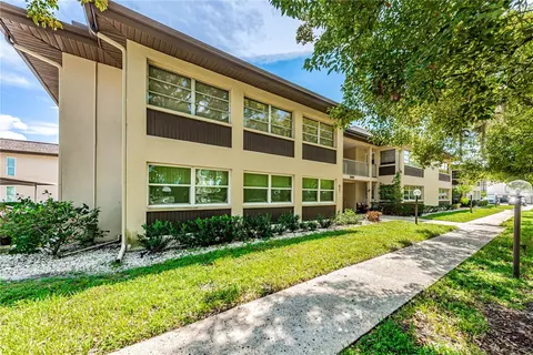 5242 Opal Ln #101, New Port Richey, FL 34652