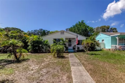 713 60th St S, Gulfport, FL 33707
