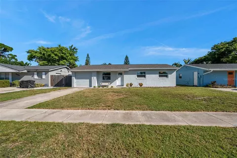 8283 86th Ave, Seminole, FL 33777
