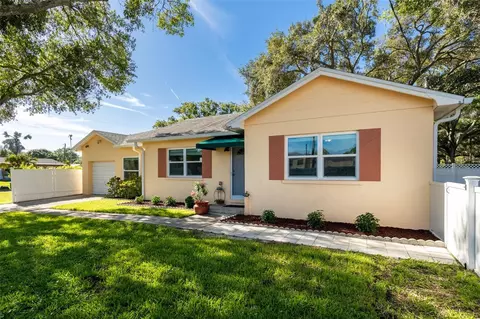 6913 S Shamrock Rd, Tampa, FL 33616