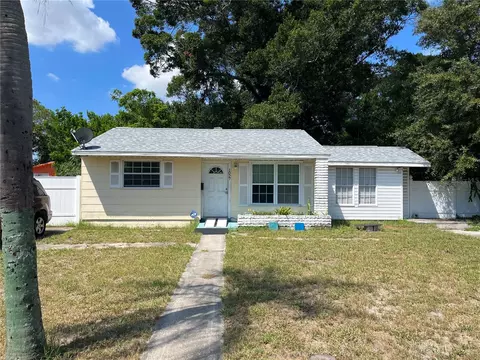 1027 43rd St S, Saint Petersburg, FL 33711