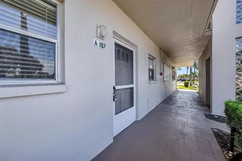 5530 80th St N #A107, Saint Petersburg, FL 33709