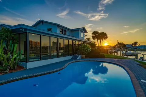 3126 Tiffany Dr, Belleair Beach, FL 33786
