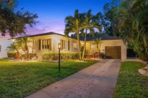 133 Catalan Blvd NE, Saint Petersburg, FL 33704