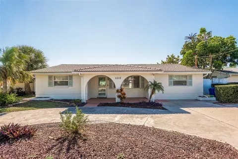 5312 Flora Ave, Holiday, FL 34690