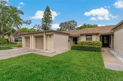 1302 Golfview Dr, Tarpon Springs, FL 34689
