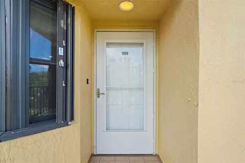 5775 Park St N #404, Saint Petersburg, FL 33709