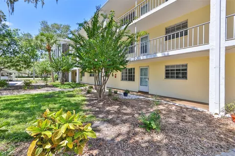 1020 Deleon Dr #104, Dunedin, FL 34698