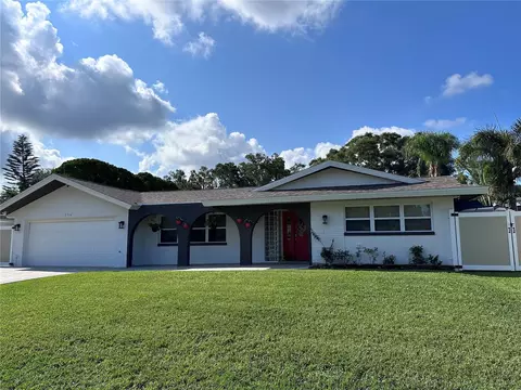 2316 Overbrook Ave N, Belleair Bluffs, FL 33770