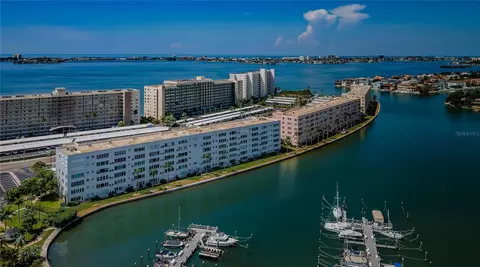 5925 Shore Blvd S #102, Gulfport, FL 33707