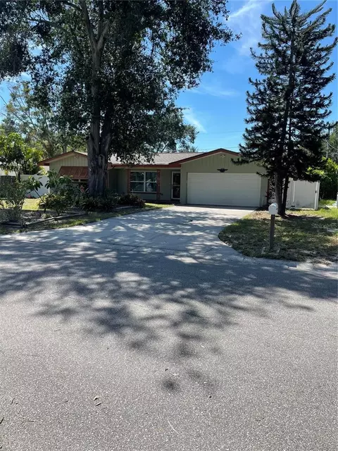 1742 Sharondale Dr, Clearwater, FL 33755