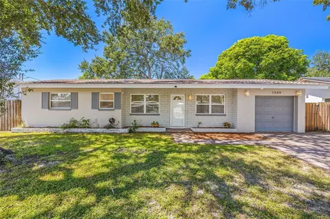 1369 Regina Dr W, Largo, FL 33770