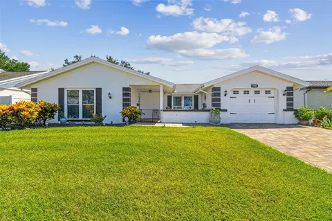 3750 Grayton Dr, New Port Richey, FL 34652