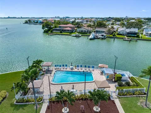 5955 30th Ave S #408, Gulfport, FL 33707