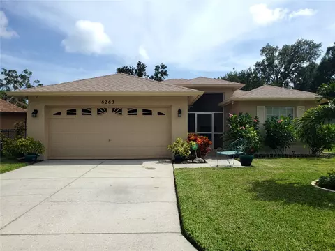 6263 38th St E, Bradenton, FL 34203