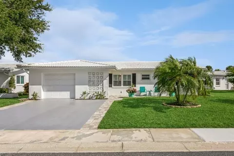 3525 98th Ave N #4, Pinellas Park, FL 33782