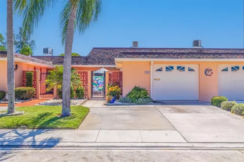 156 Boca Ciega Point Blvd S, Saint Petersburg, FL 33708
